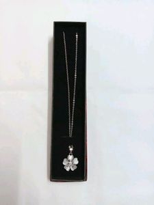 Girl&#39;s Crystal Rhinestone Flower Pendant Chain