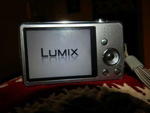 Panasonic Lumix DMC-FH6 Camera