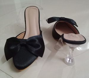 Bow Heels 🖤