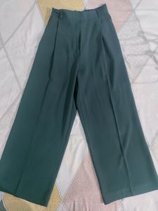 Oversized Trousers  High Waist.     Length 39