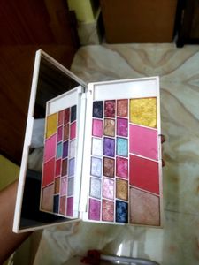 Eye Shadow Palette