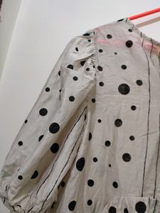 Korean Imported Top With Puff Sleeves Bust 34-36