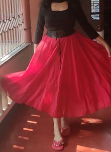 Red Jab we met style skirt