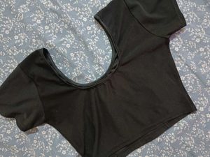 Black Solid Stretchable Blouse / Crop Top
