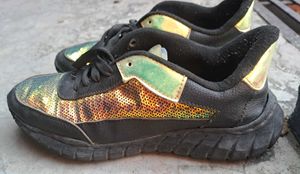 Women Sneaker/Shoes