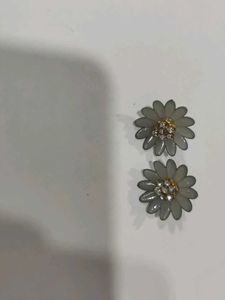 Daisy Stud Earrings