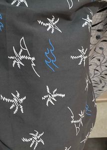 Patterned Gray Capris