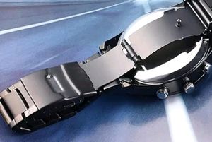 Men&#39;s Analogue Watch with Silver Strap