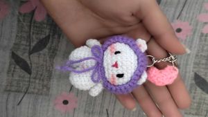 Crochet Keychain For Couple/frinds