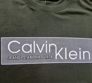 Calvin Klein Tshirt Size 40