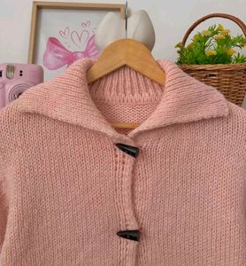 pink knit cardigan 🧶