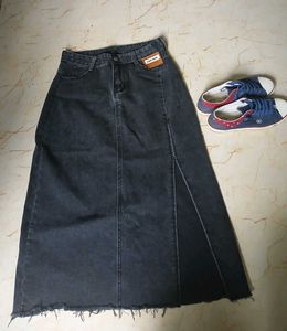 Charcoal Denim Slit Skirt