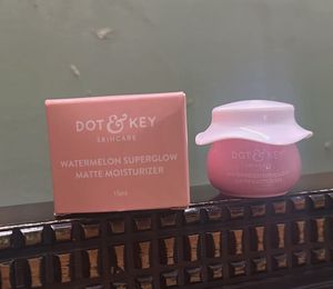 DOT & KEY Watermelon Superglow Matte Moisturiser
