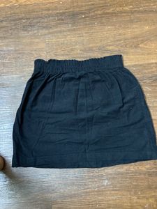 SASSFARAS Black Short Skirt