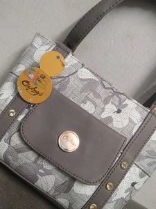 Stylish Floral Crossbody Bag