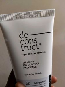 deconstruct Oil Control Facewash