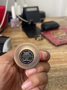 Bobbi Brown Foundation