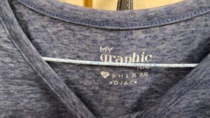 Graphic Print Tee🩶💙