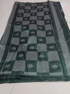 Borderless Dark Green Saree..