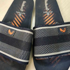 Walkaroo Slippers