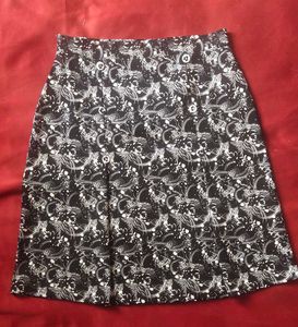 Patterned Skirt🖤🤍
