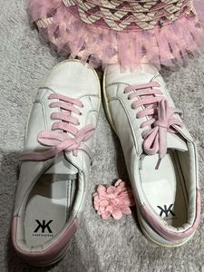 Kook N Keech Sneakers😍