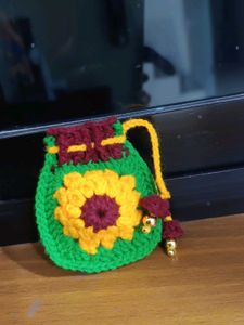 Crochet Sunflower Pouch
