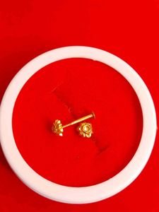 Beautiful New Flowers Desine Studs
