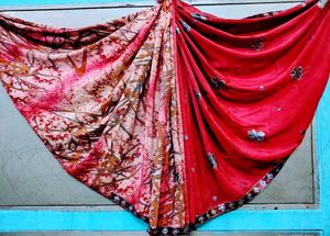 Red & Pink Floral Print Saree