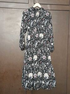 Floral Print Tiered Midi Dress