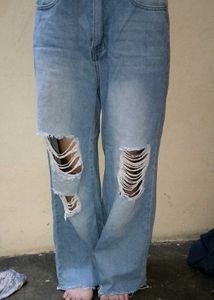 Ripped Wide baggy Jeans