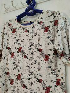 New RIO White 👕T Shirt With Beautiful Flora