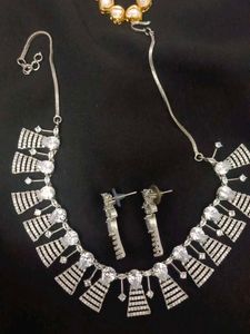 Necklace &amp; Earring Set