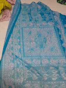 Slightly Issues Saree