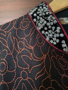Elegant Black embroidered winter Kurta (xl)