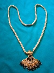 Pearl Chain With Fantastic Pendant