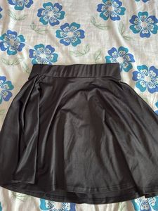 Black skater skirt