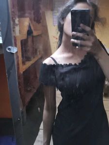 Black Midi Bodycon Dress 🖤
