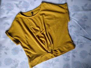 Mustard Basic Knotted Tee 💛