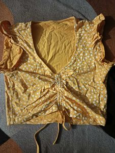 Floral Ruffle Sleeve Crop Top