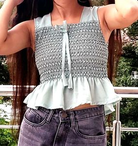 Green Bow Top