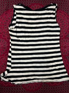 Black And White Stripted Top