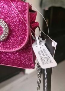 Stylecast Mini Glitter Bag With Sling. (New)