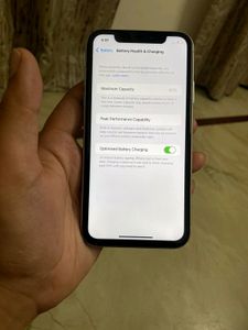 I Phone 11 64 Gb Face ID Not Working Battery Health 82%