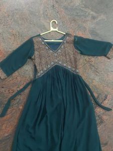Elegant Green Ethnic Gown,size(M)