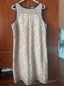 Elegant Lace Sheath Dress