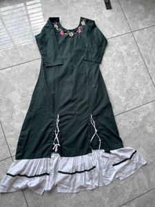 Floral Embroidered Kurta