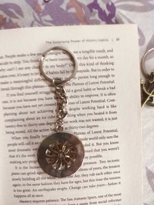 Venice 3 Souvenir Keychains + Free Magnet