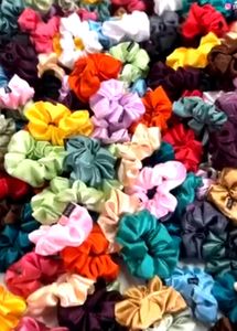 3 Scrunchies 🤍💙🩵