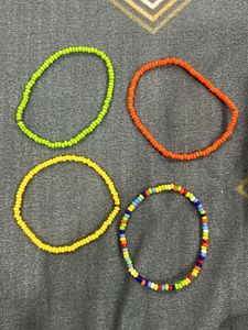 Set of 4 bracelets